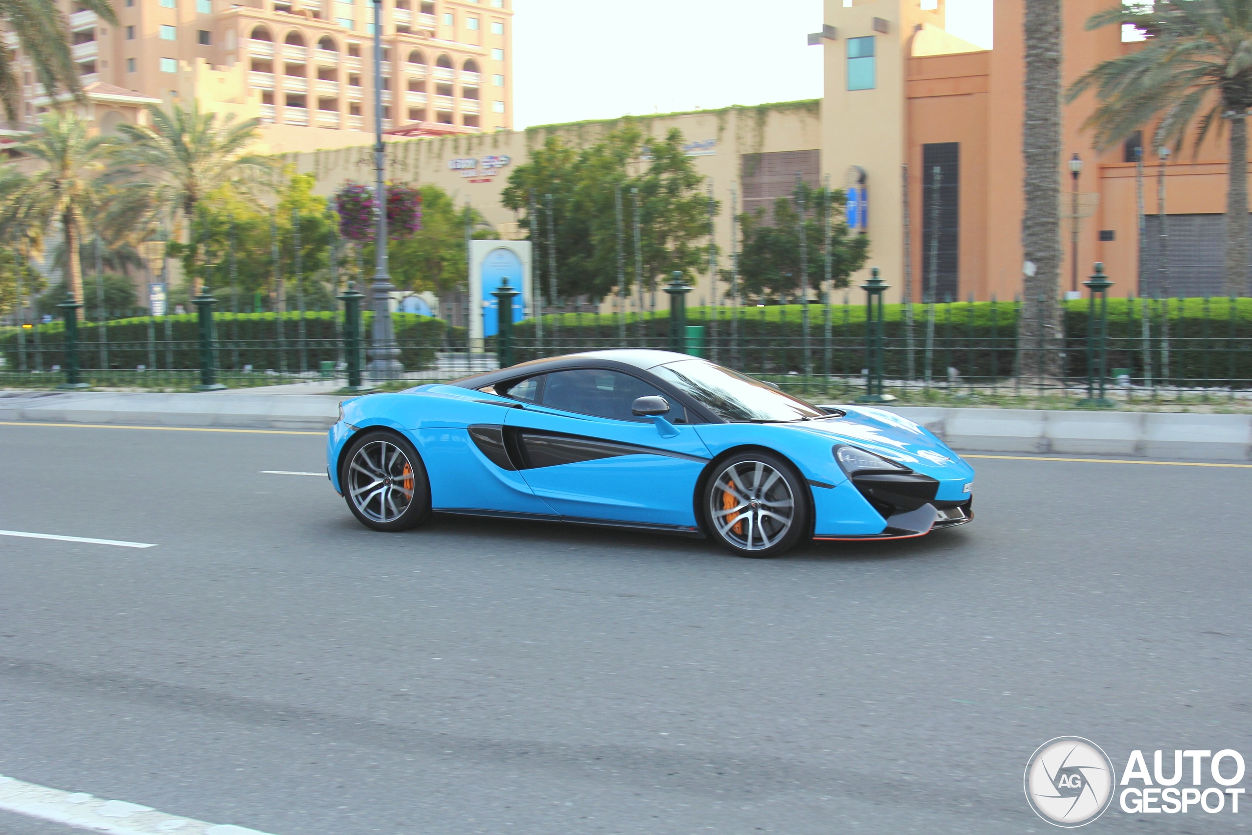 McLaren 570S