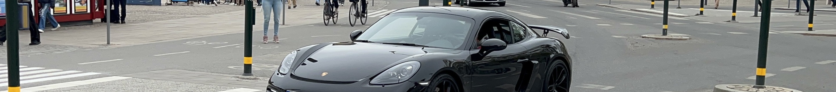 Porsche 718 Cayman GT4