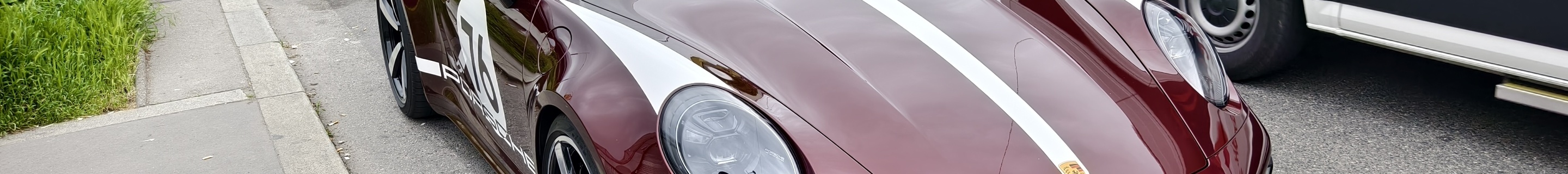 Porsche 992 Targa 4S Heritage Design Edition