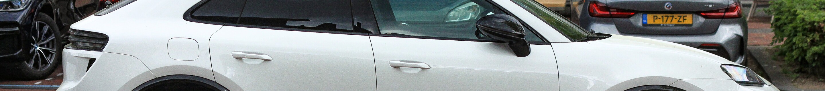 Porsche Macan EV Turbo