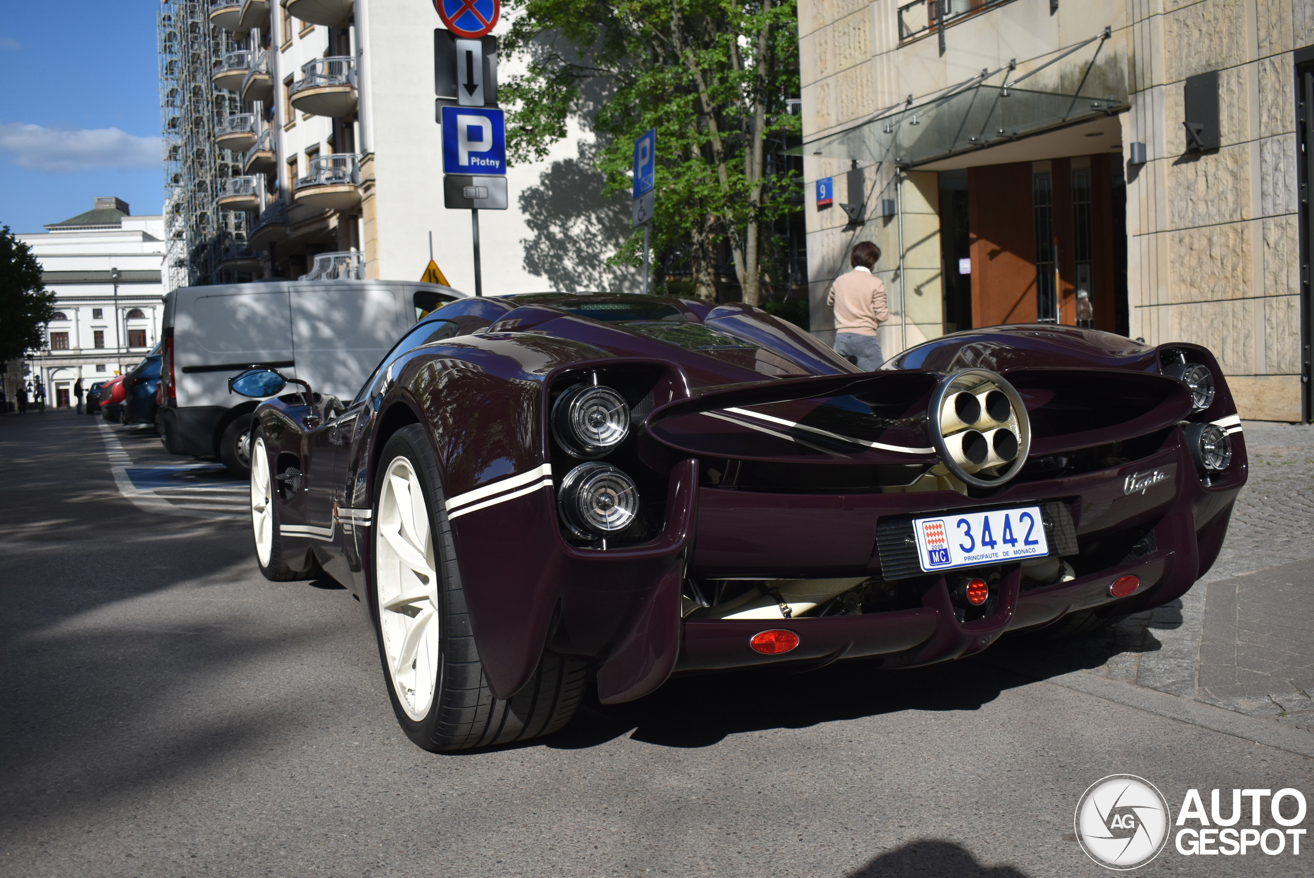 Paars staat de Pagani Utopia goed