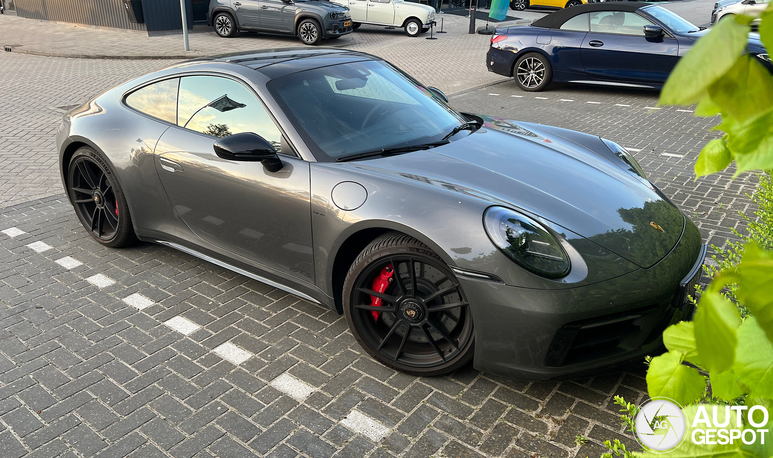 Porsche 992 Carrera GTS