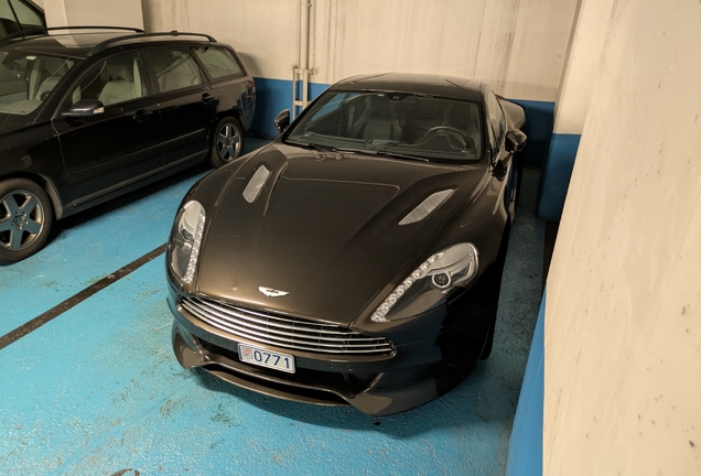Aston Martin Vanquish 2013