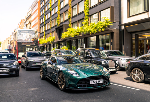 Aston Martin Vanquish 2025