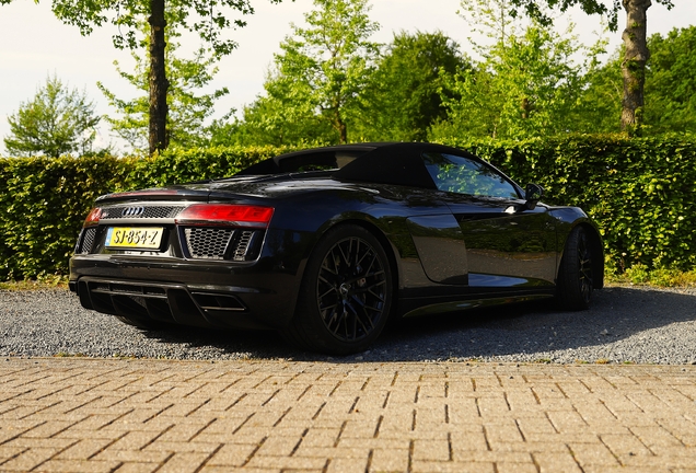 Audi R8 V10 Spyder 2016