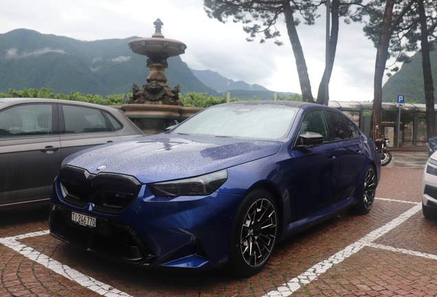 BMW M5 G90