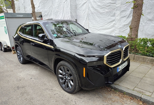BMW XM G09