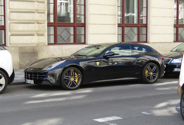Ferrari FF