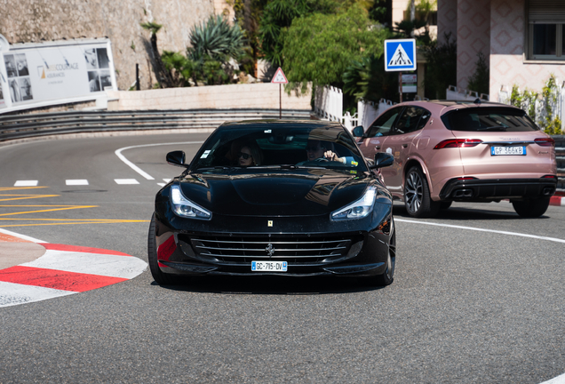 Ferrari GTC4Lusso