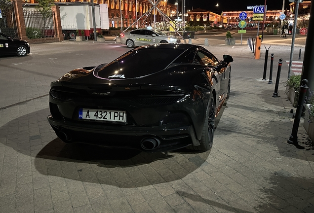McLaren GT
