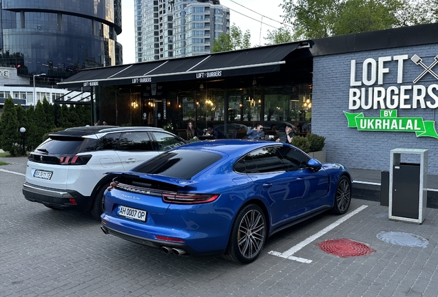 Porsche 971 Panamera Turbo