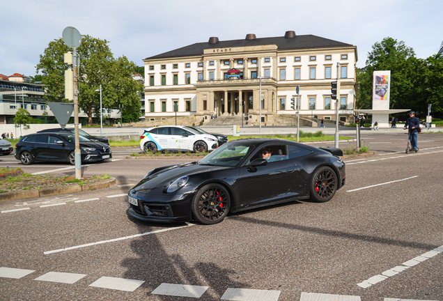 Porsche 992 Carrera 4 GTS