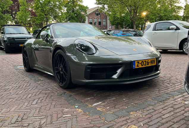 Porsche 992 Carrera 4 GTS Cabriolet
