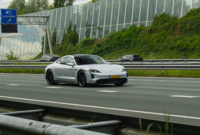 Porsche Taycan Turbo