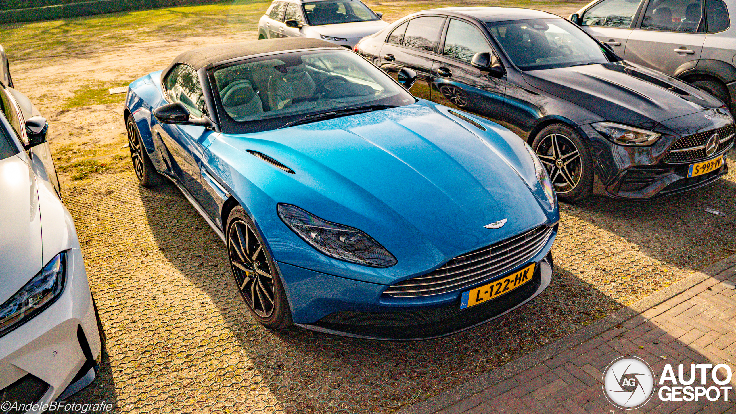 Aston Martin DB11 V8 Volante