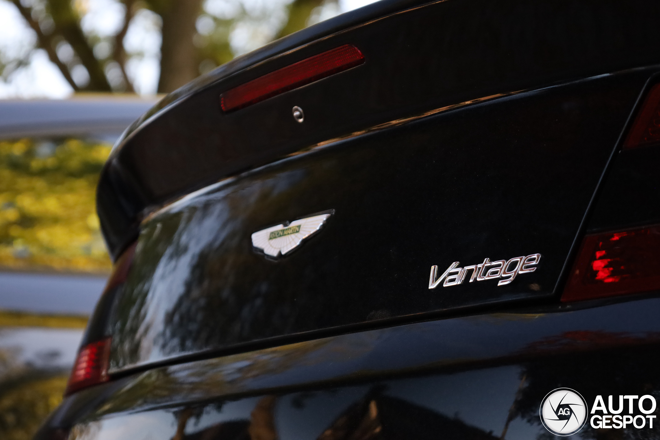 Aston Martin V8 Vantage Roadster