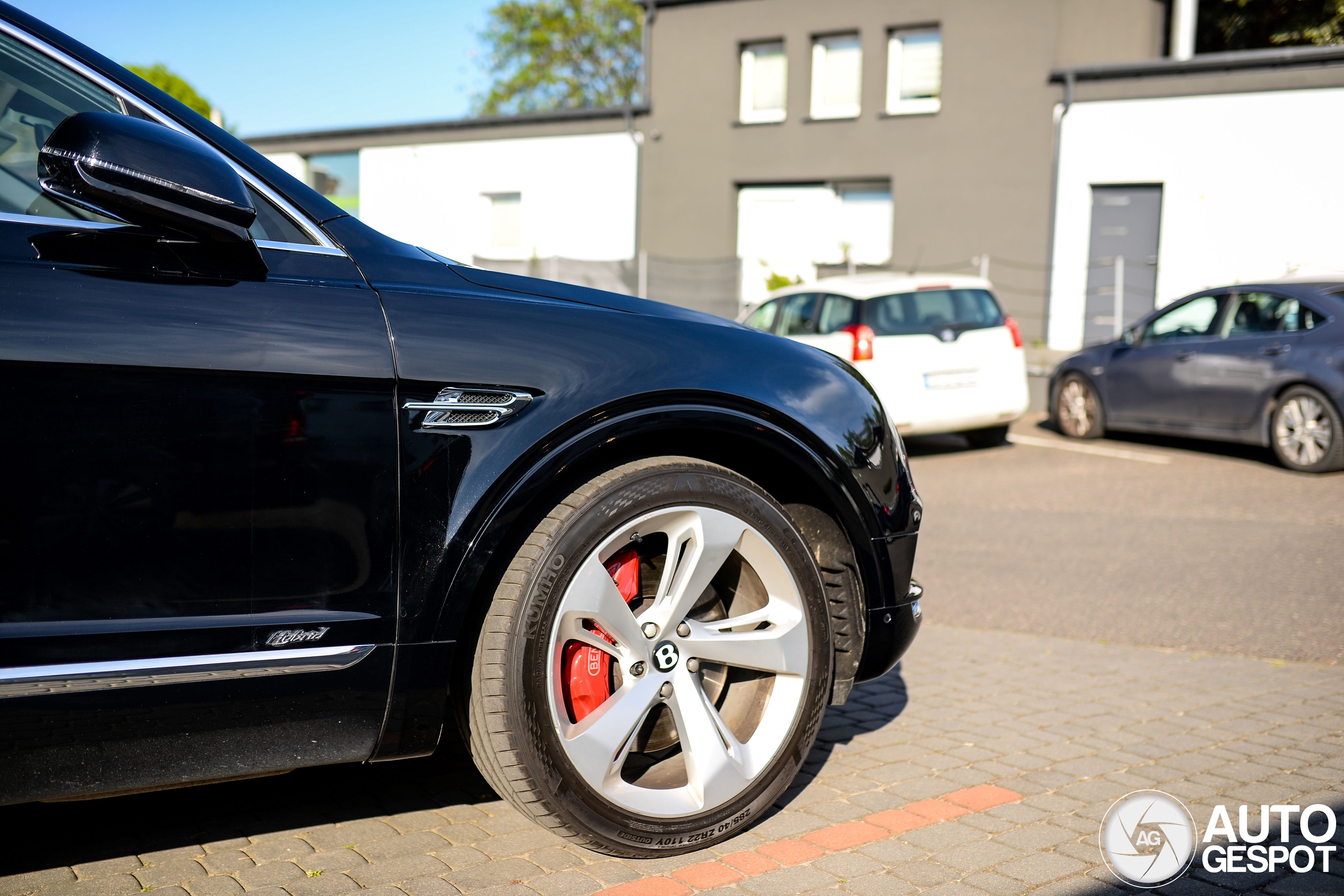 Bentley Bentayga Hybrid