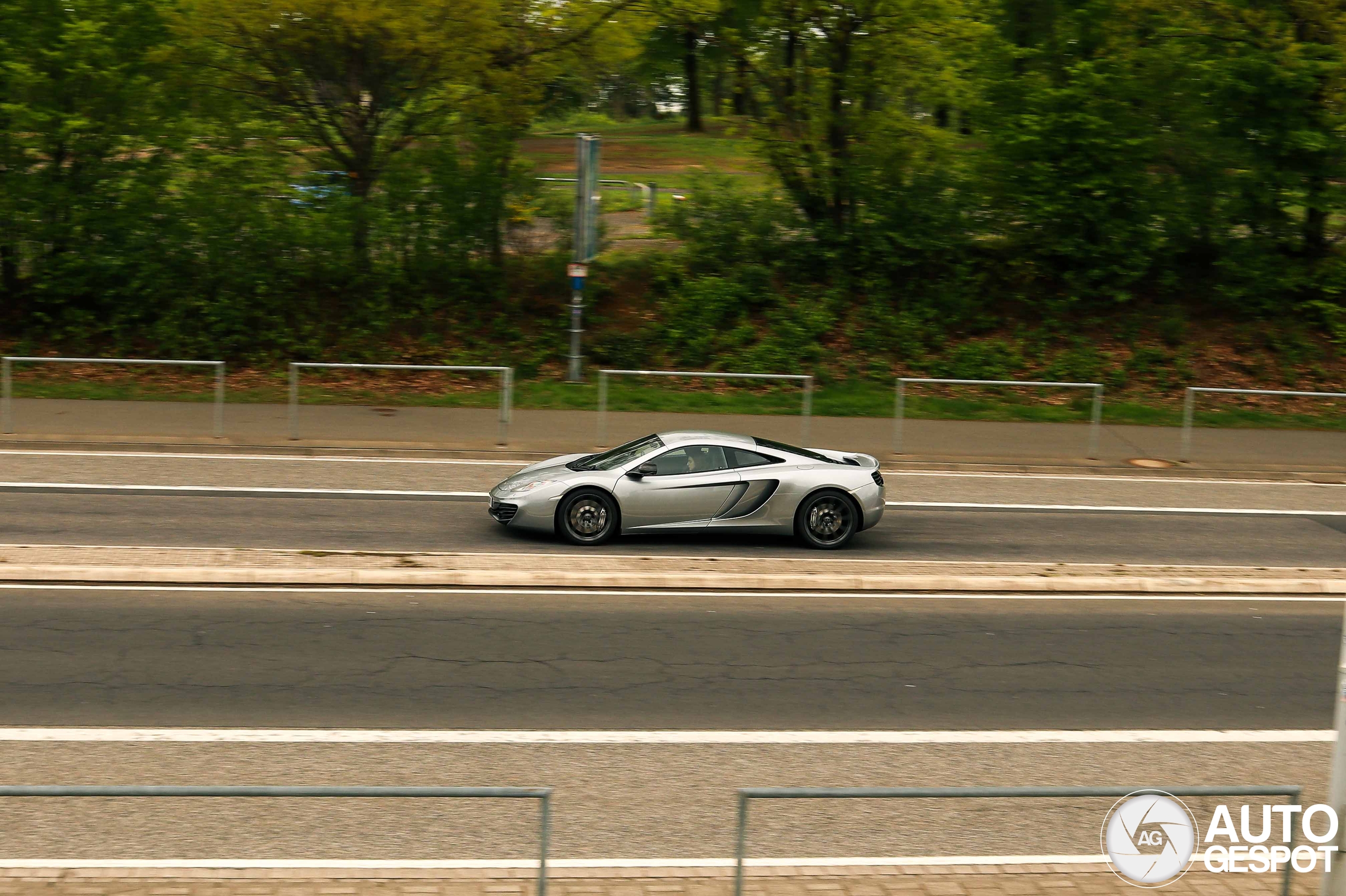 McLaren 12C