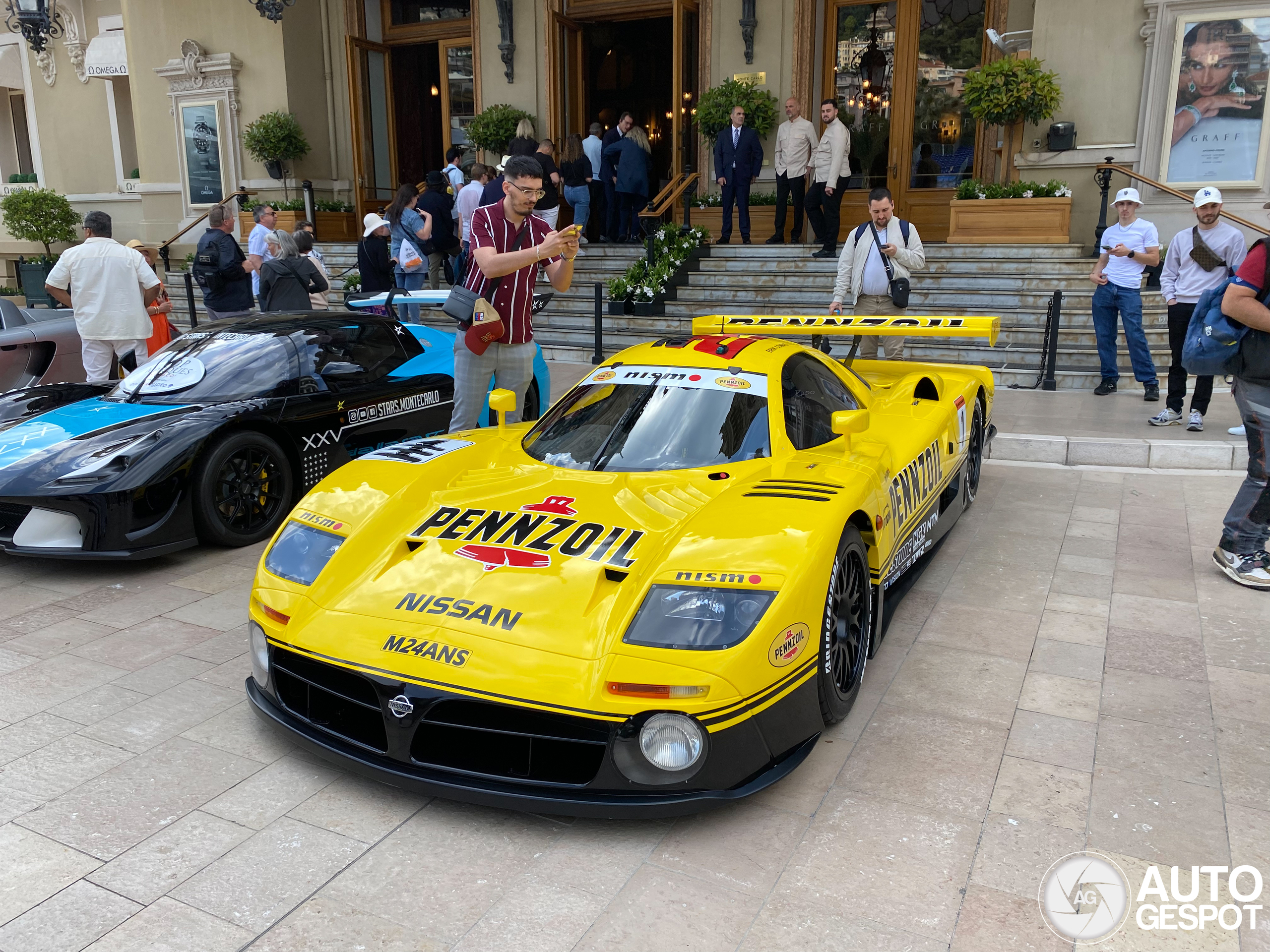 Nissan R390 GT1 1998