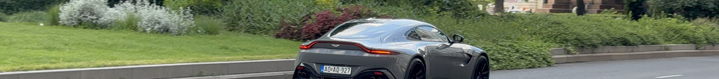 Aston Martin V8 Vantage 2018
