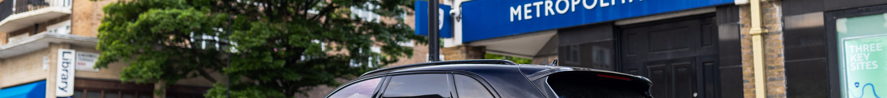 Bentley Bentayga Hybrid Azure