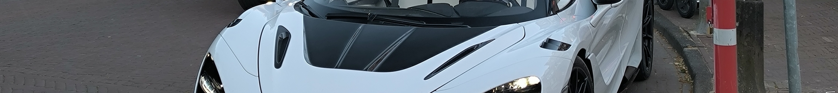 McLaren 765LT Spider