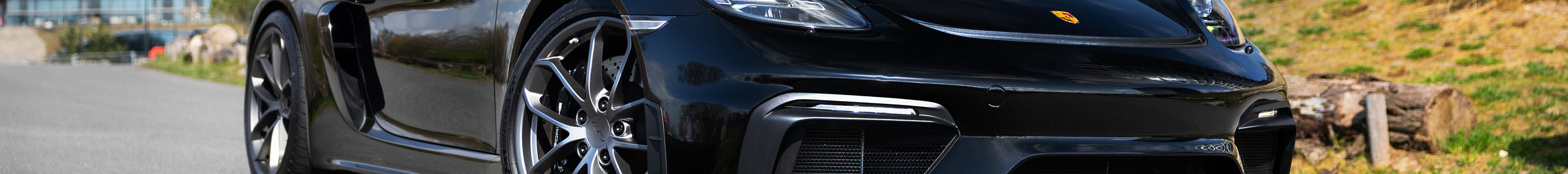 Porsche 718 Cayman GT4