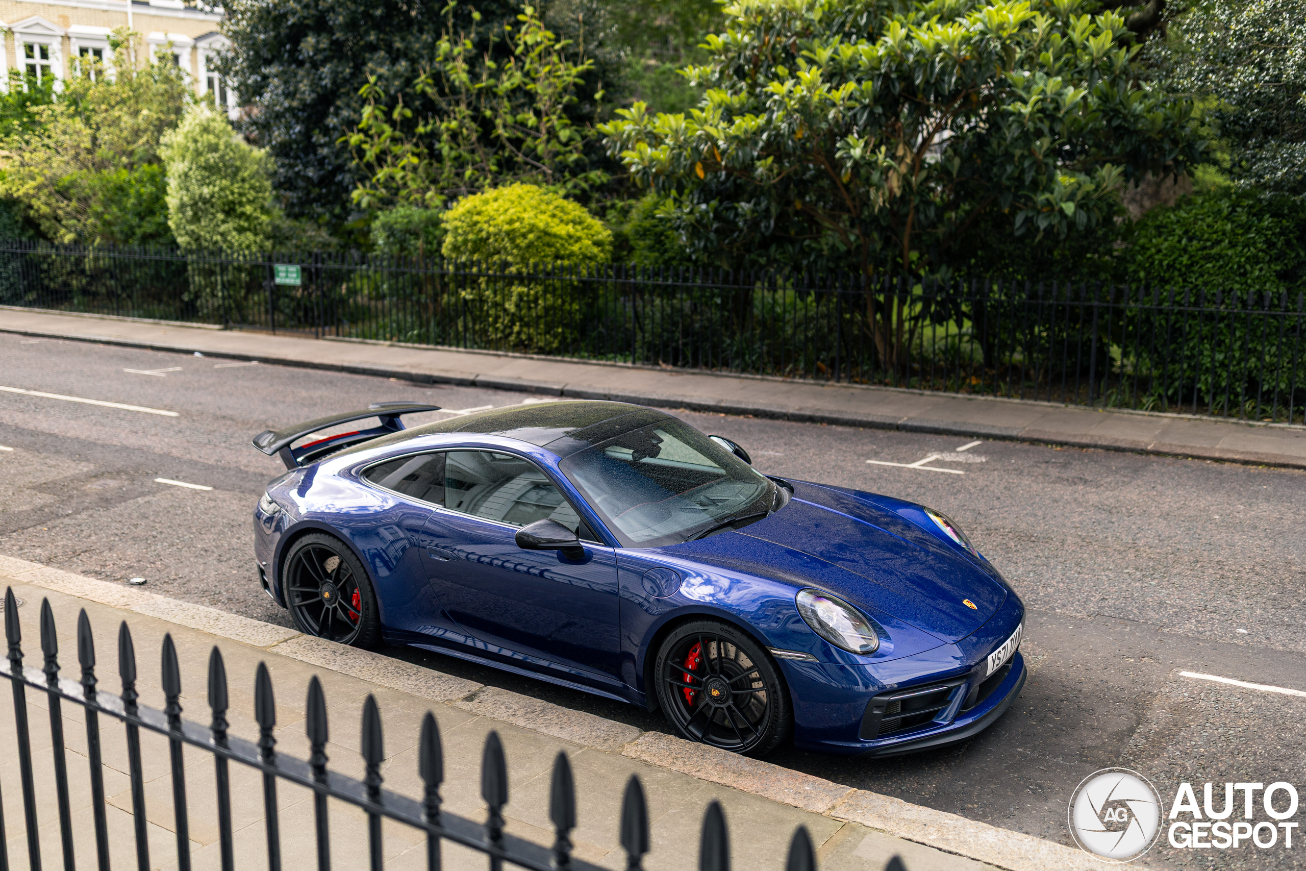 Porsche 992 Carrera 4 GTS