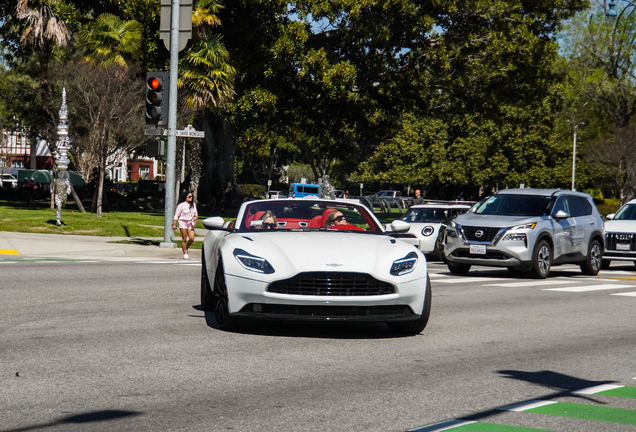 Aston Martin DB11 V8 Volante