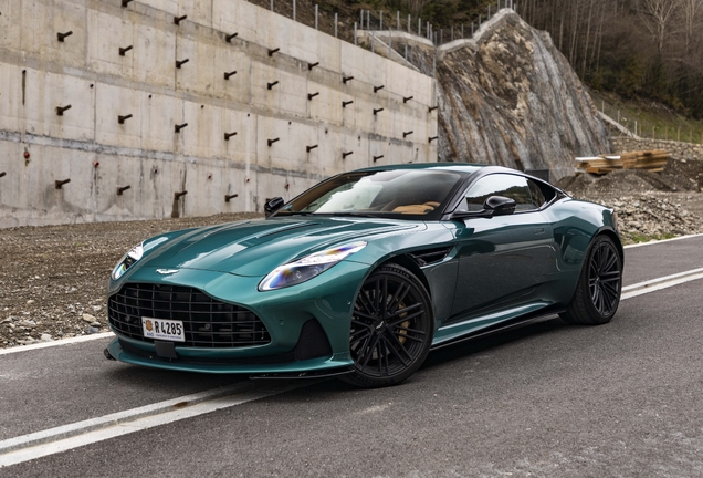 Aston Martin DB12