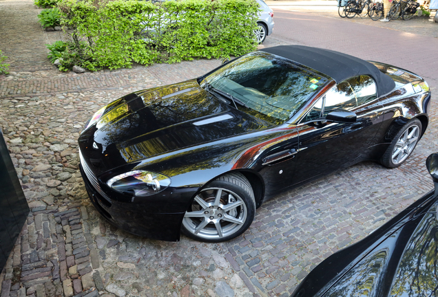 Aston Martin V8 Vantage Roadster