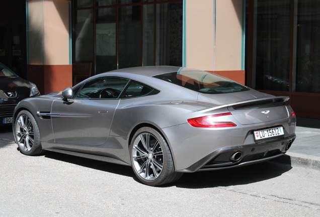 Aston Martin Vanquish 2013