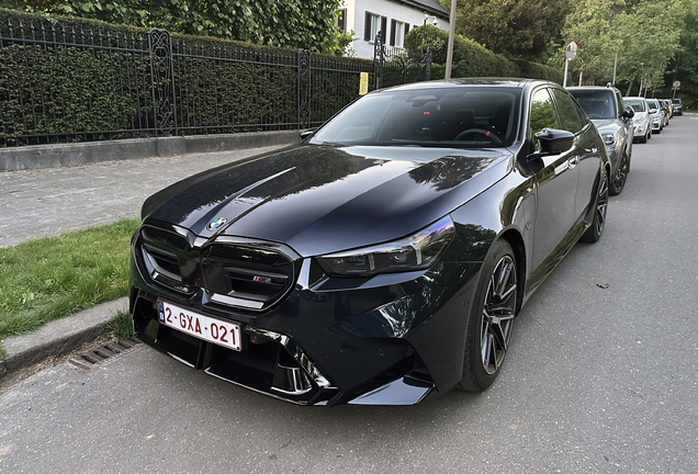 BMW M5 G90