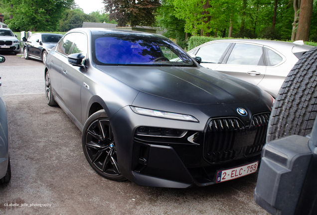 BMW M760e xDrive