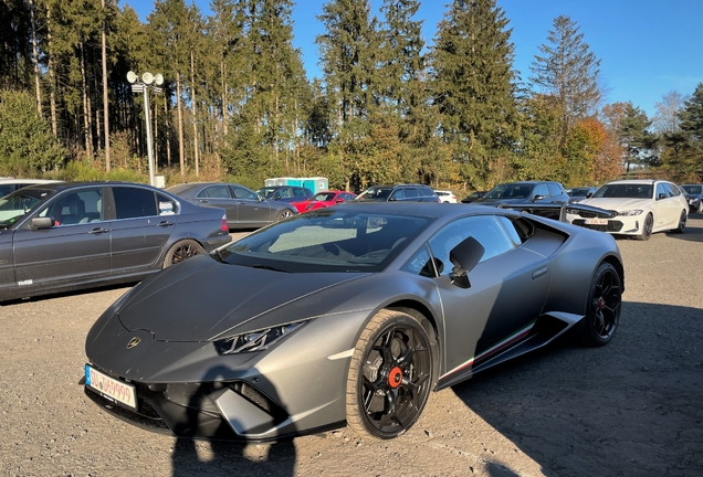 Lamborghini Huracán LP640-4 Performante