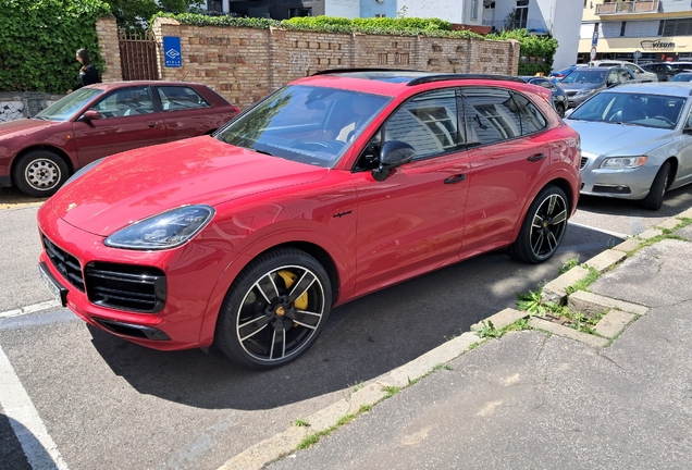 Porsche Cayenne Turbo S E-Hybrid
