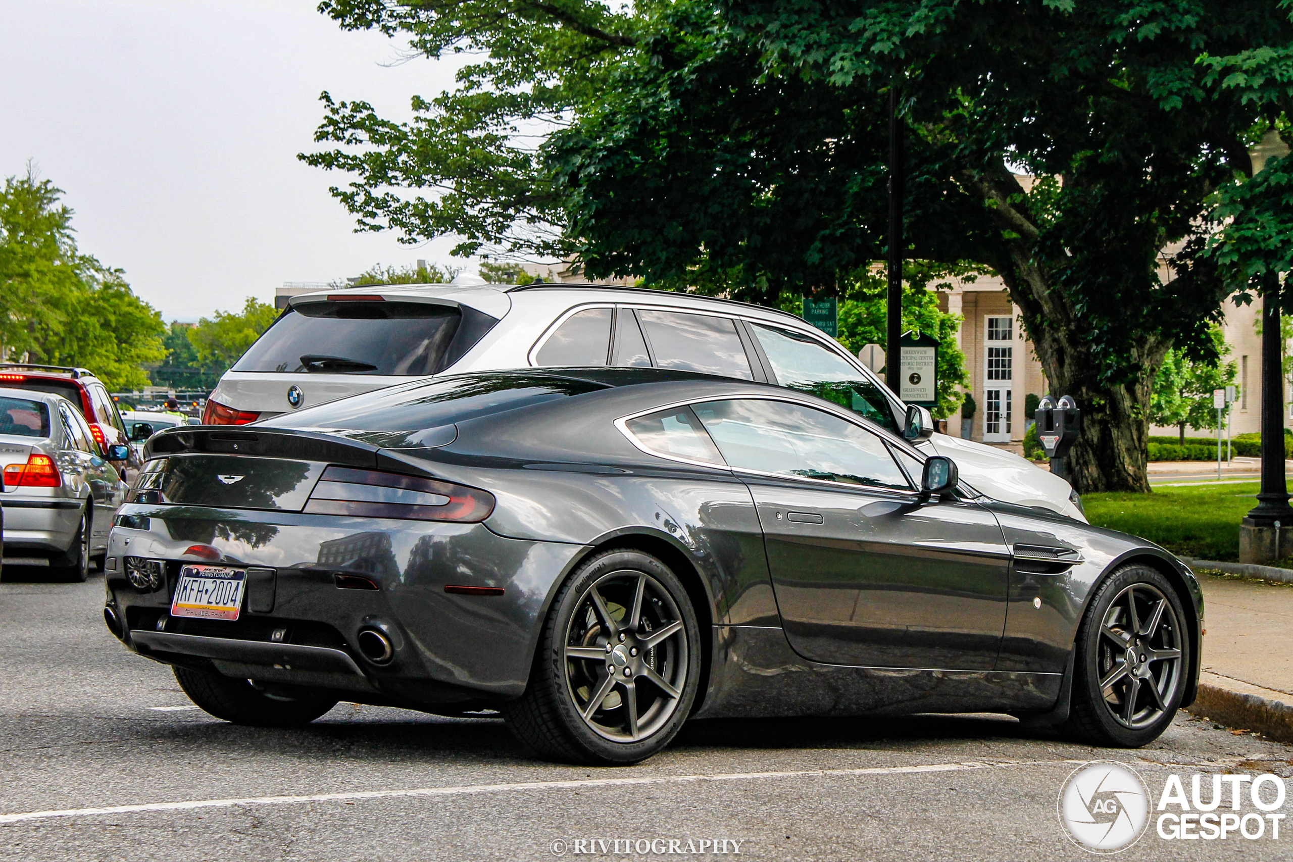Aston Martin V8 Vantage