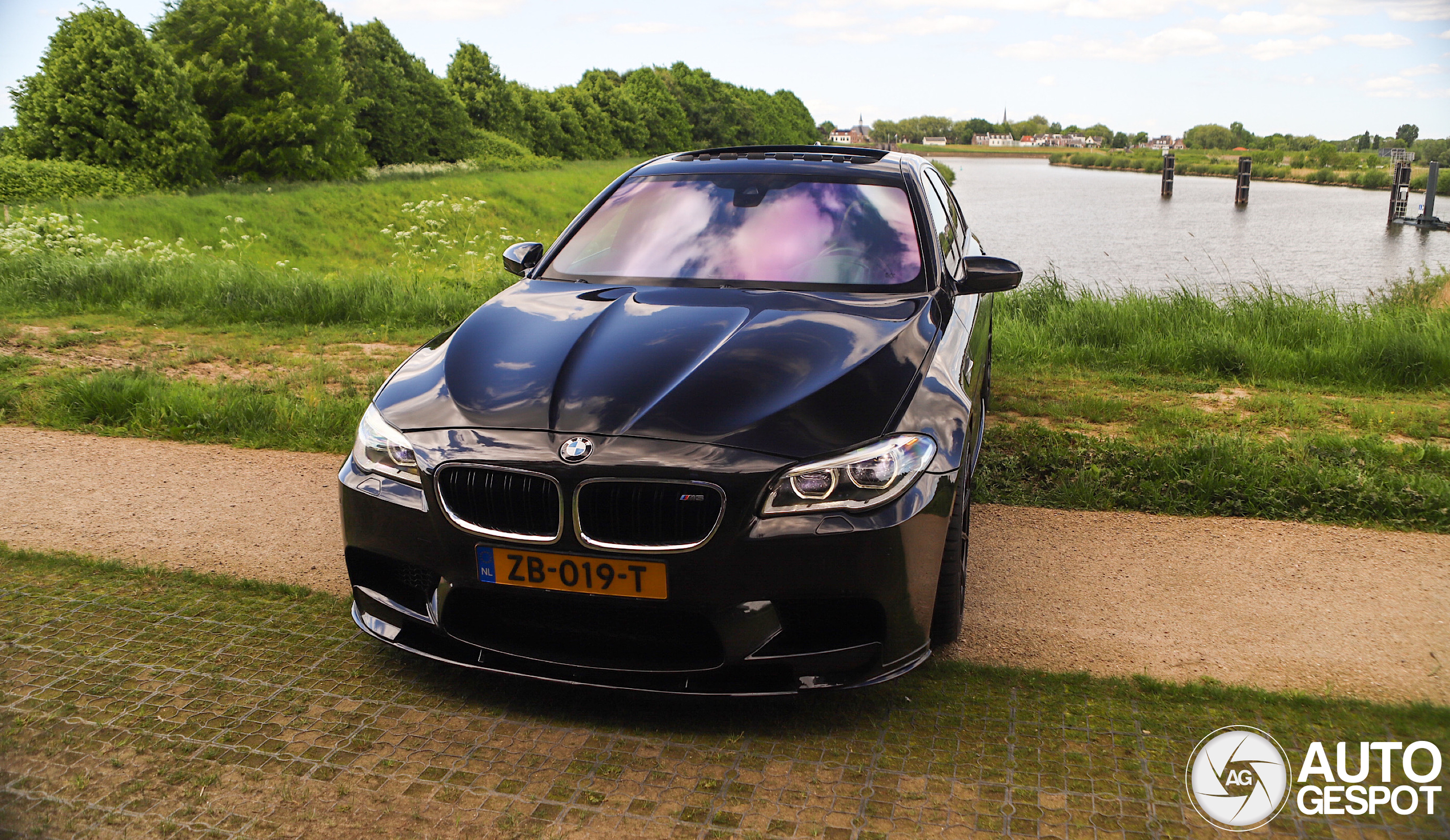 BMW M5 F10 2014