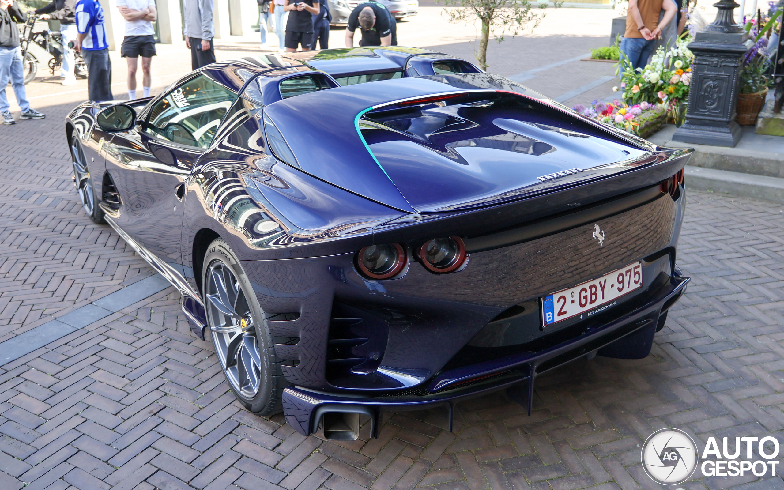 Ferrari 812 Competizione Aperta steelt de show in Zwolle