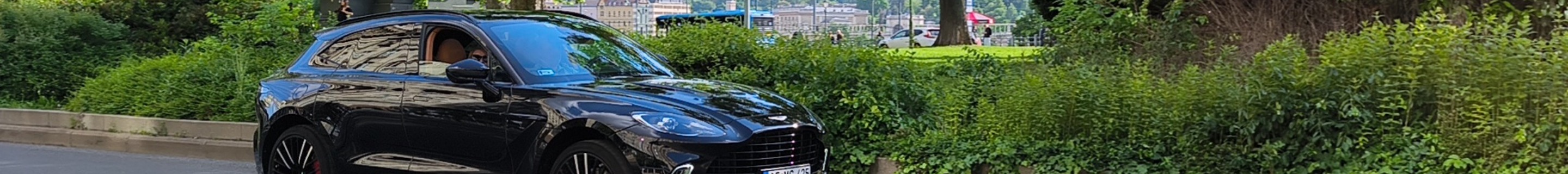 Aston Martin DBX