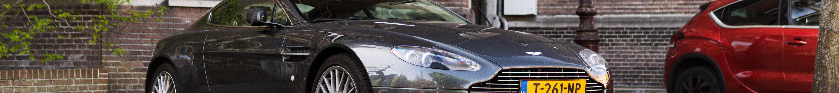 Aston Martin V8 Vantage