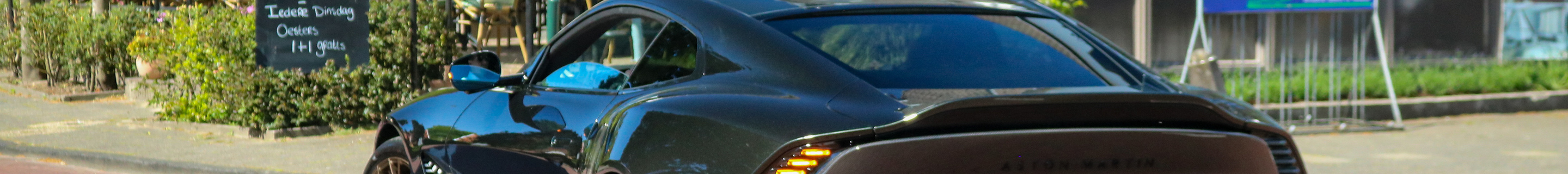 Aston Martin Vanquish 2025