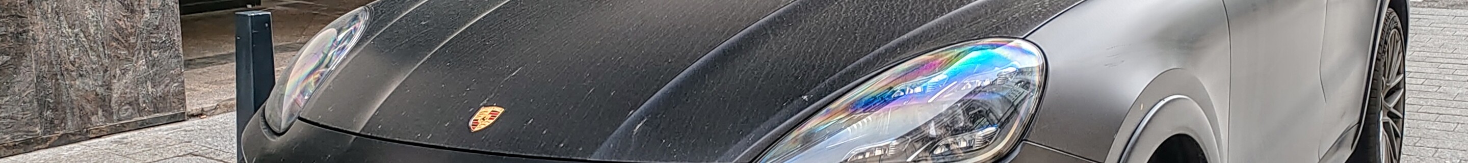 Porsche 9YA Cayenne GTS