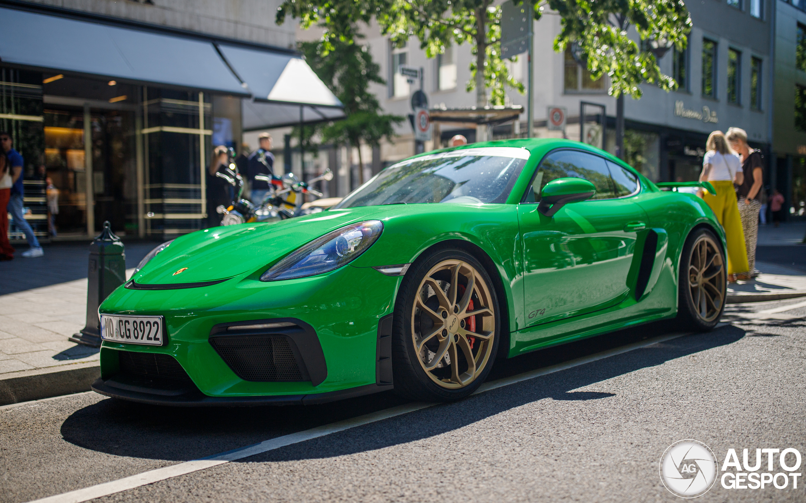 Porsche 718 Cayman GT4