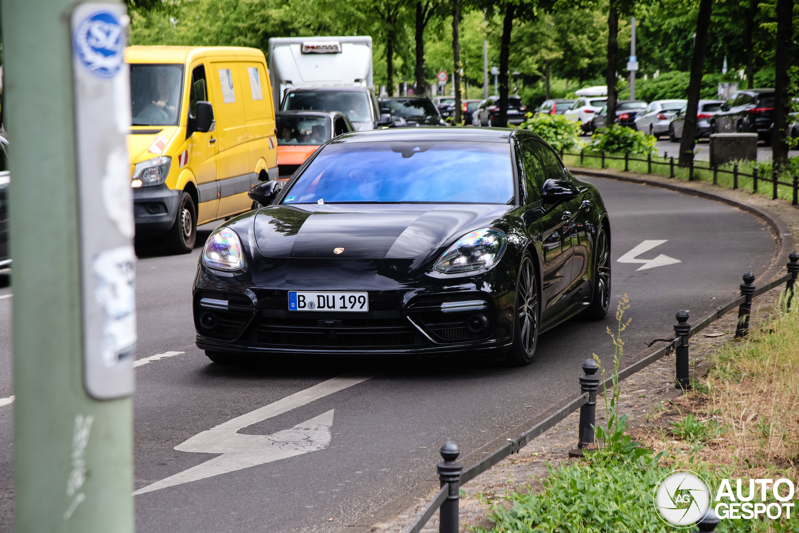 Porsche 971 Panamera Turbo