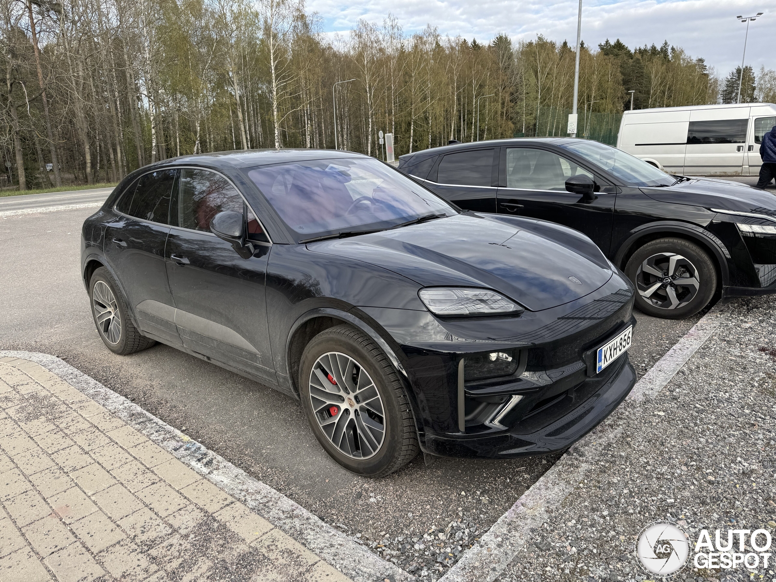 Porsche Macan EV Turbo