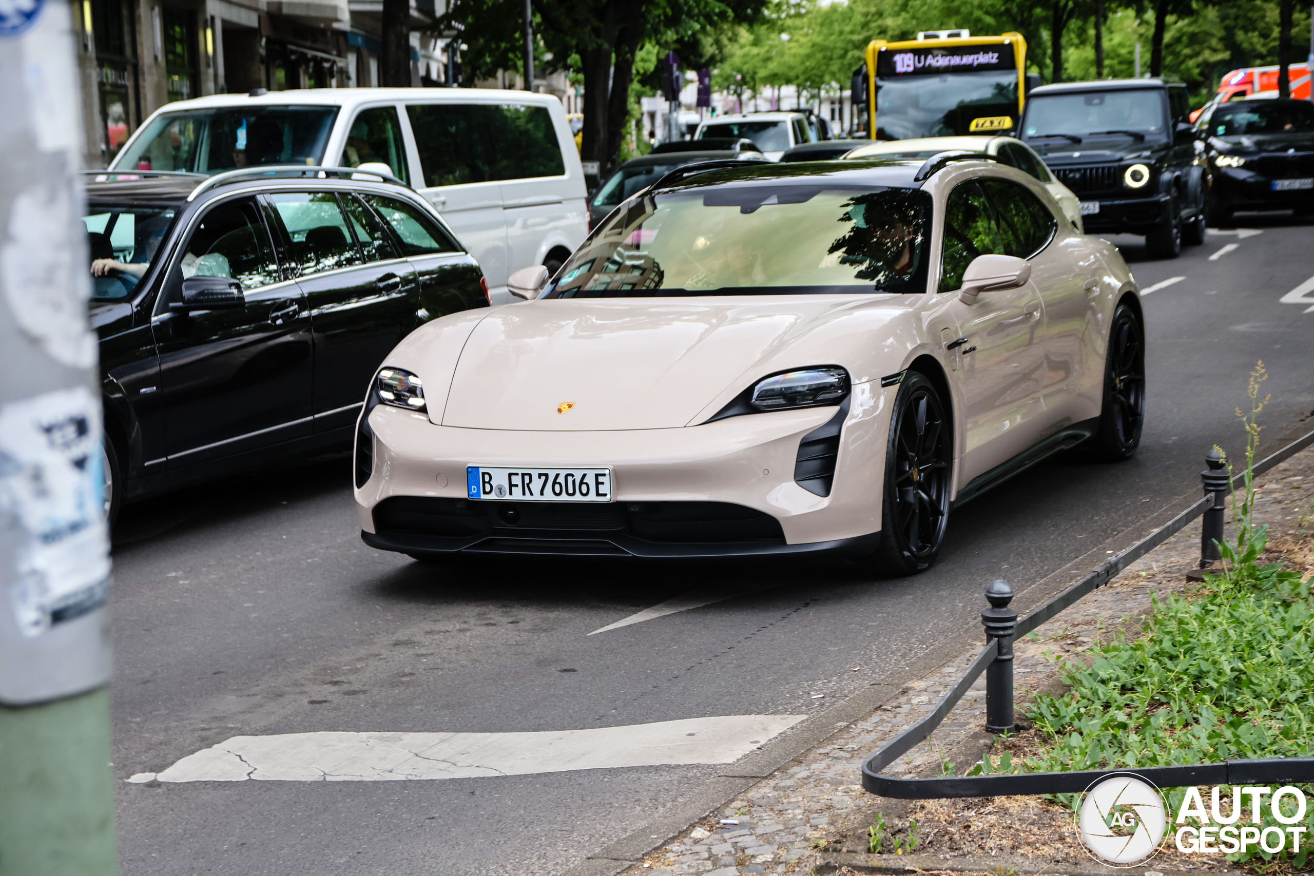 Porsche Taycan GTS Sport Turismo
