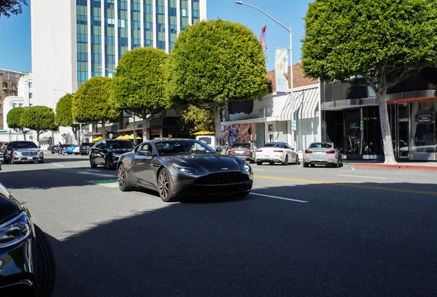 Aston Martin DB11