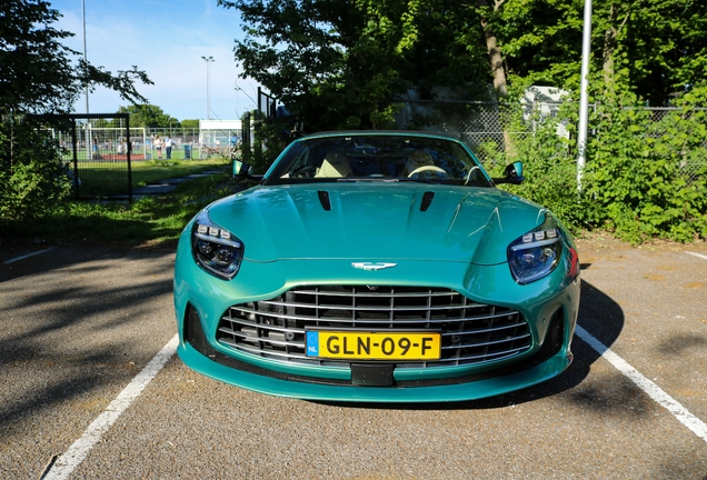 Aston Martin DB12 Volante