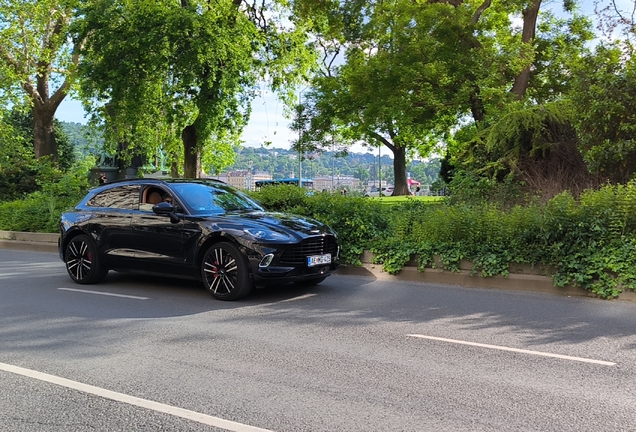 Aston Martin DBX